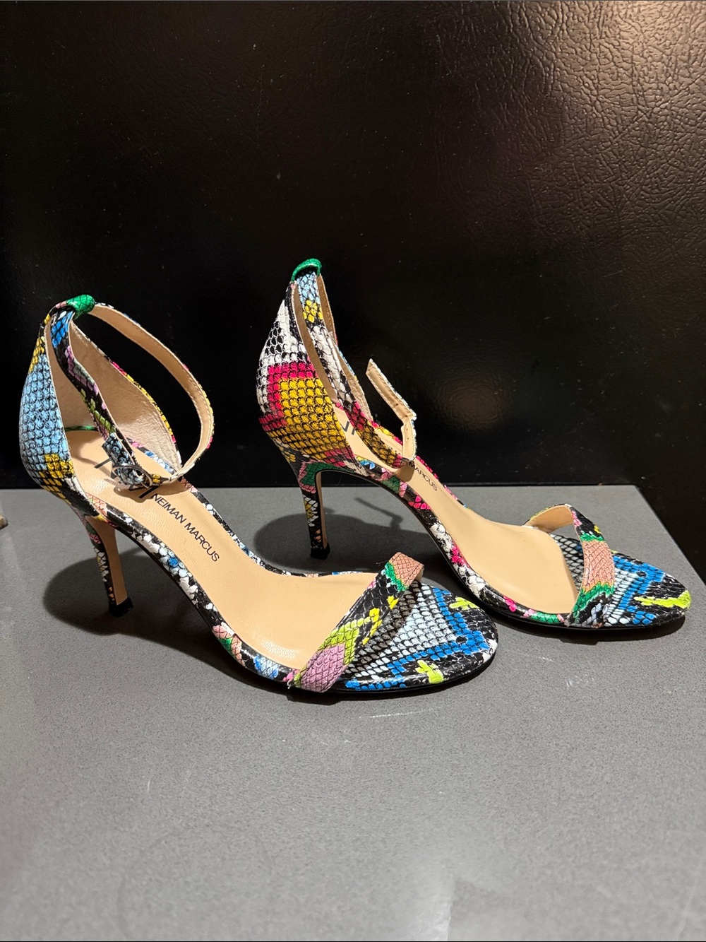 Neiman Marcus snakeskin multi colored heels in a size 61/2M - Picture 2 of 7